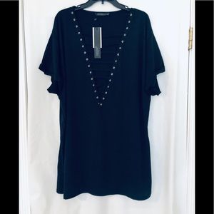 NWOT Women’s Stylish Short Sleeve Deep V-Neck Top